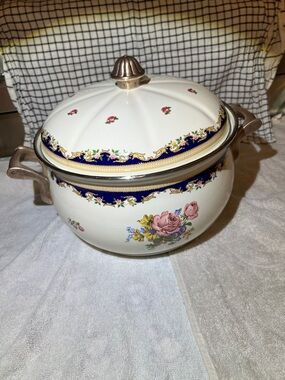 Vintage Asta floral enamel pot with brass handles 
Made in West Germany